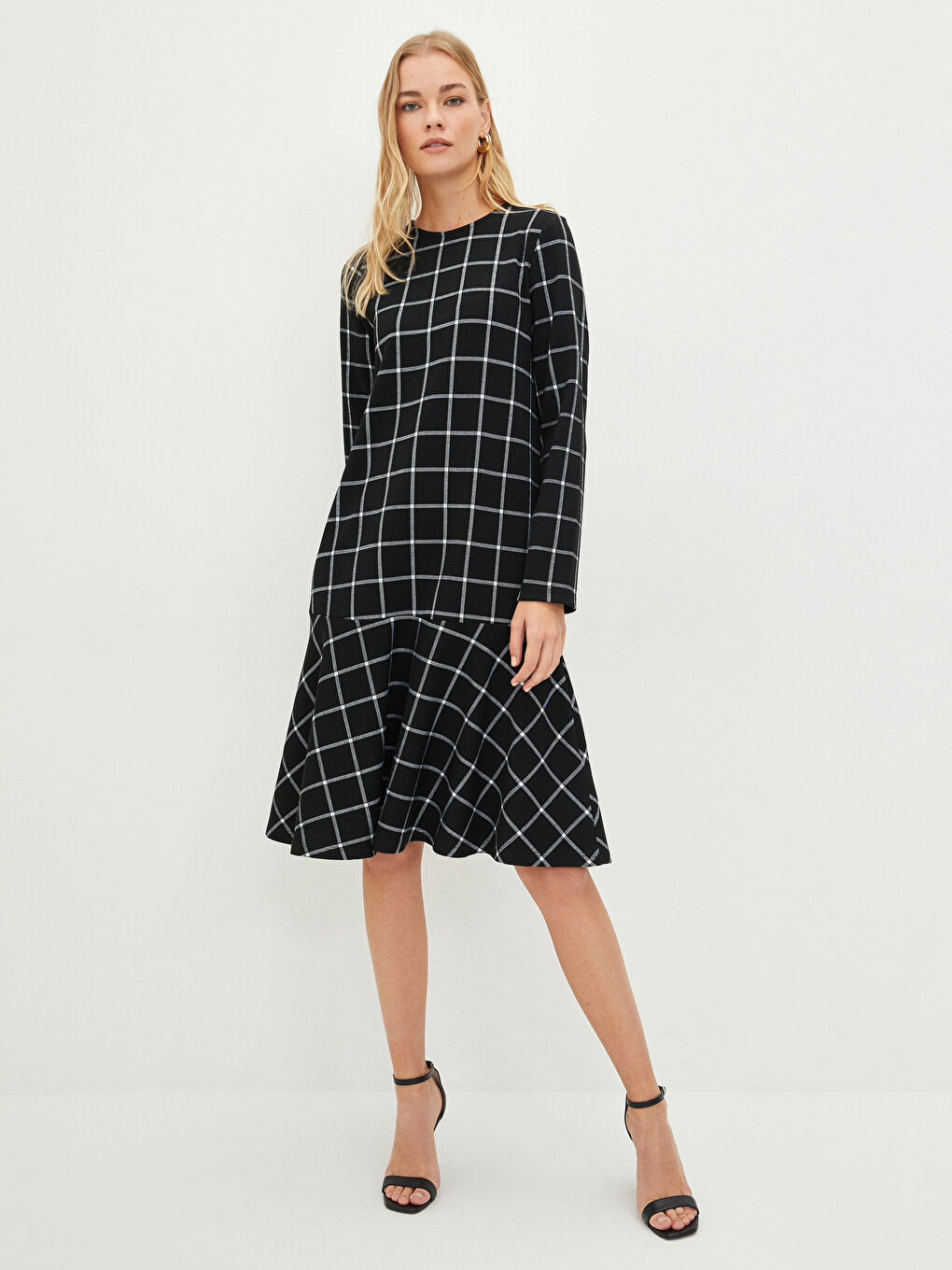 Siyah Bisiklet Yaka Kareli Uzun Kollu A Kesim Kadın Elbise-3