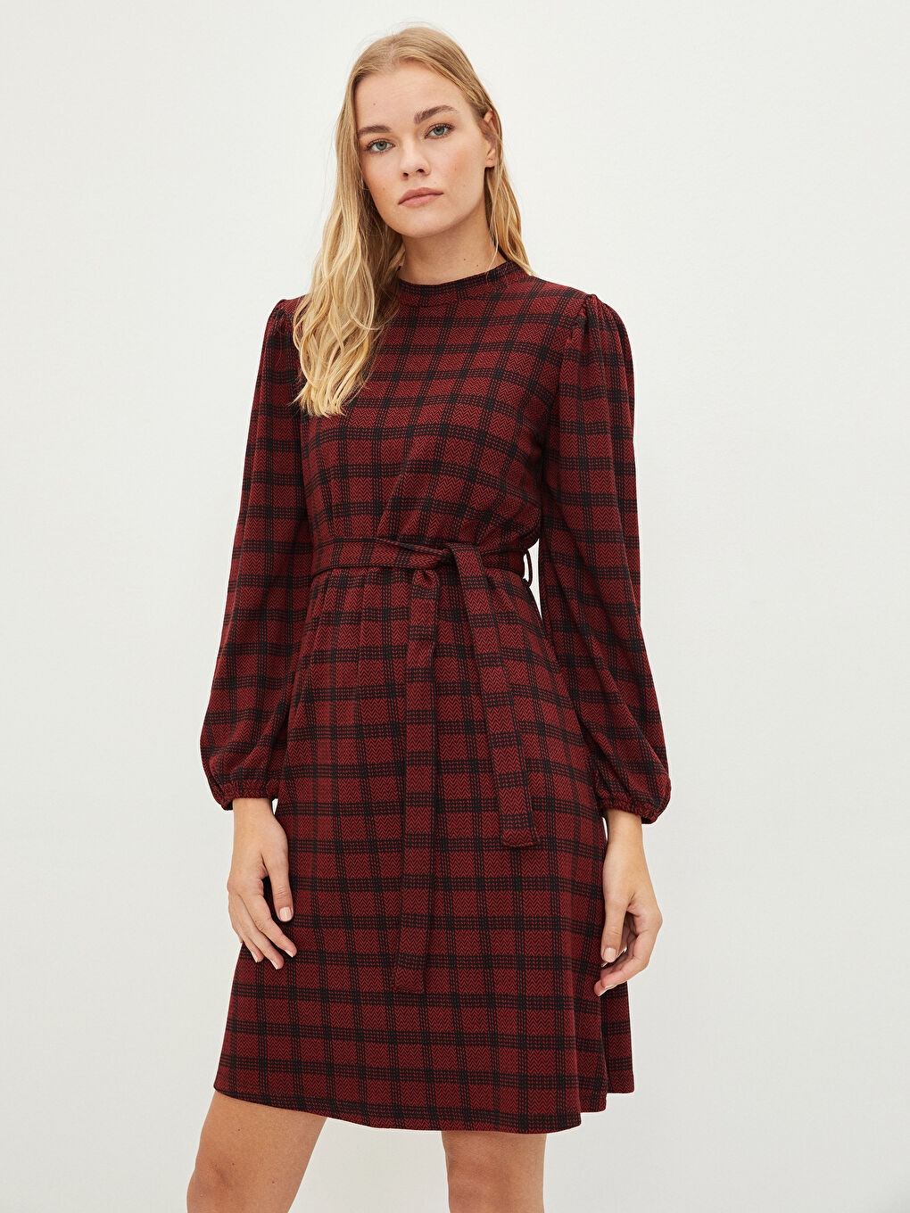 Kırmızı Dik Yaka Ekose Beli Kuşaklı Uzun Kollu Kadın Elbise-2
