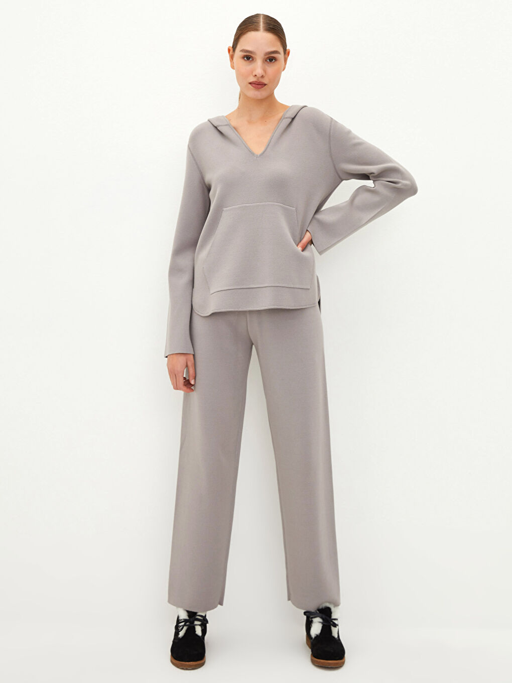 Ženske pantalone od trikotaže sa elastičnim strukom i jednostavnim dezenom-2