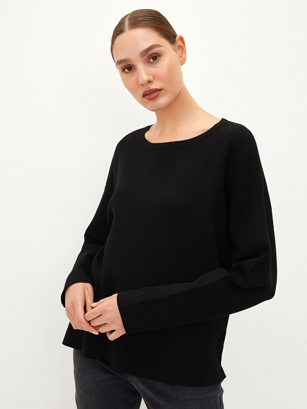 Siyah Bisiklet Yaka Düz Uzun Kollu Kadın Triko Kazak-1