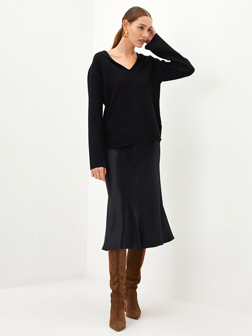 Siyah Kapüşonlu Düz Uzun Kollu Kadın Triko Kazak-2