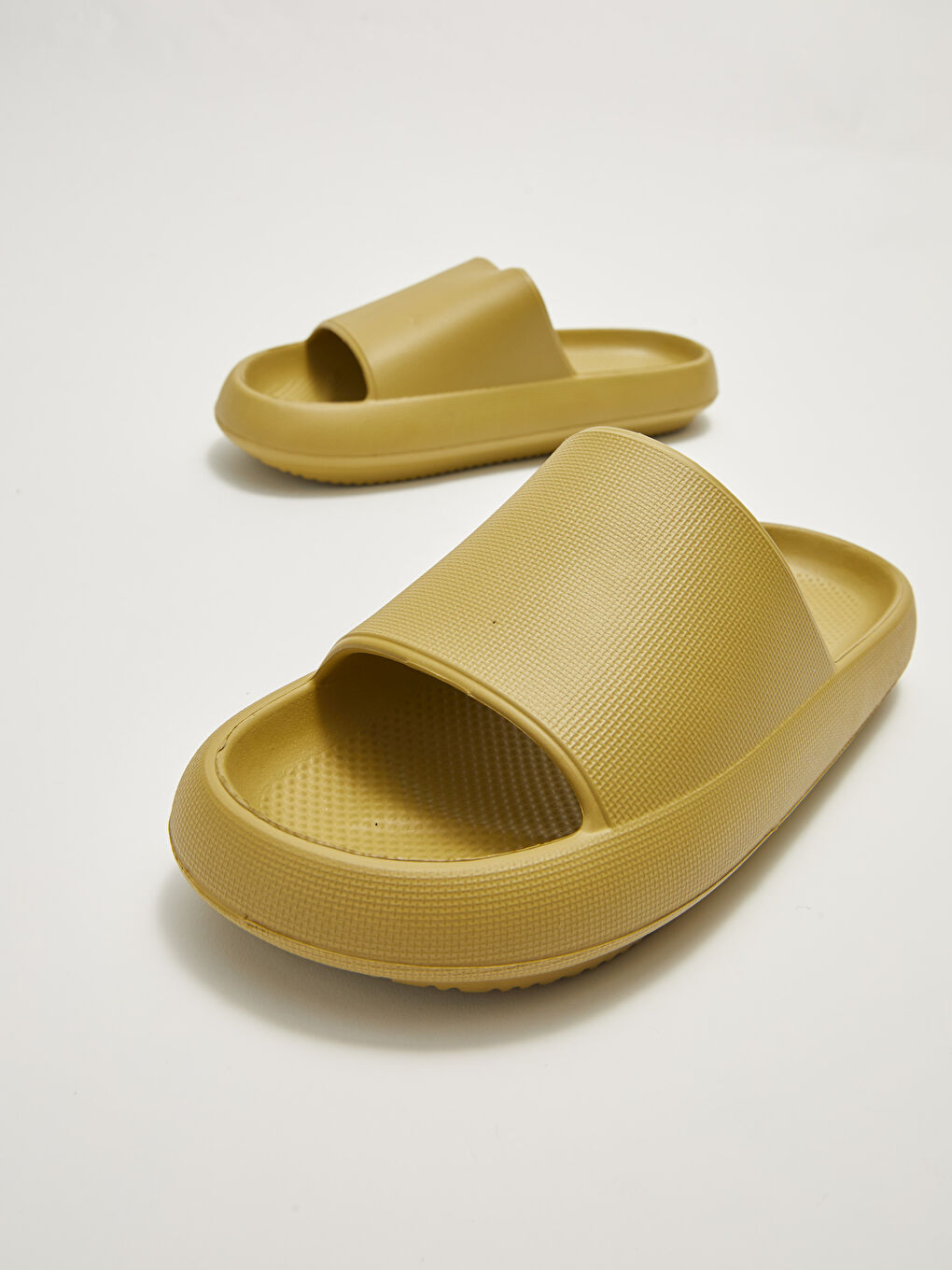 Yeşil Tek Bantlı Kadın Terlik-2