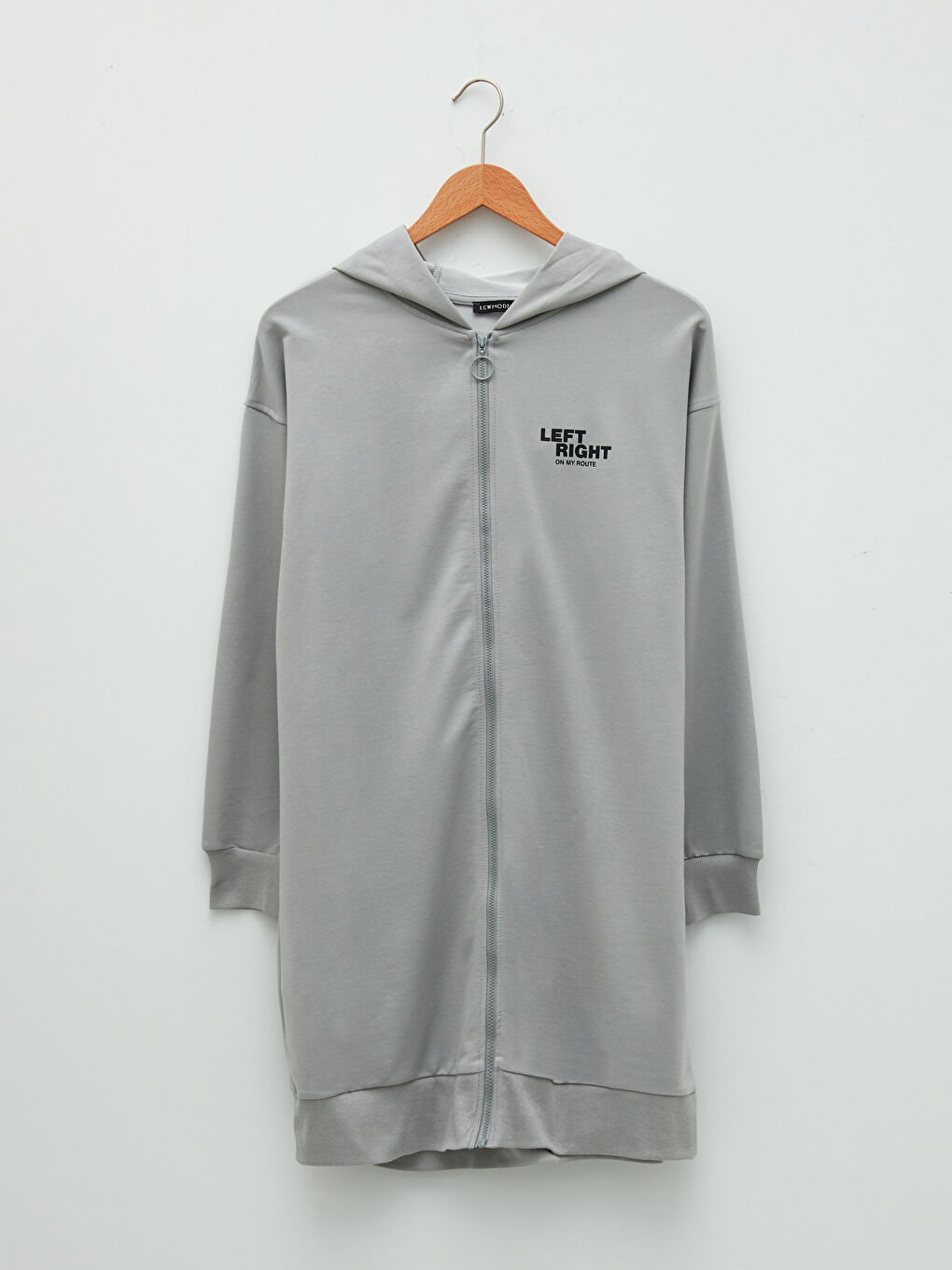 Gri Kapüşon Yaka Baskılı Uzun Kollu Kadın Spor Hırka-5