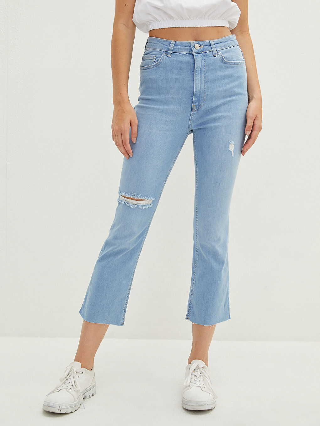 Standard Fit Pocket Detailed Women's Rodeo Jeans-3