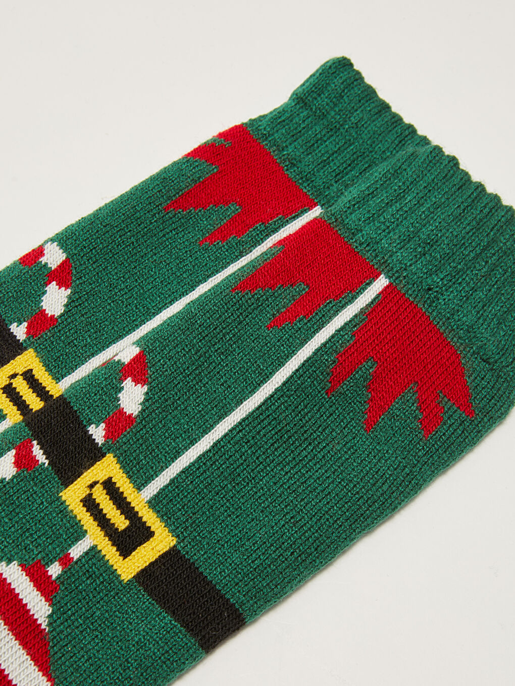 LC Waikiki Christmas Themed Thick Men's Crew Socks -W1HV38Z8-CRN
