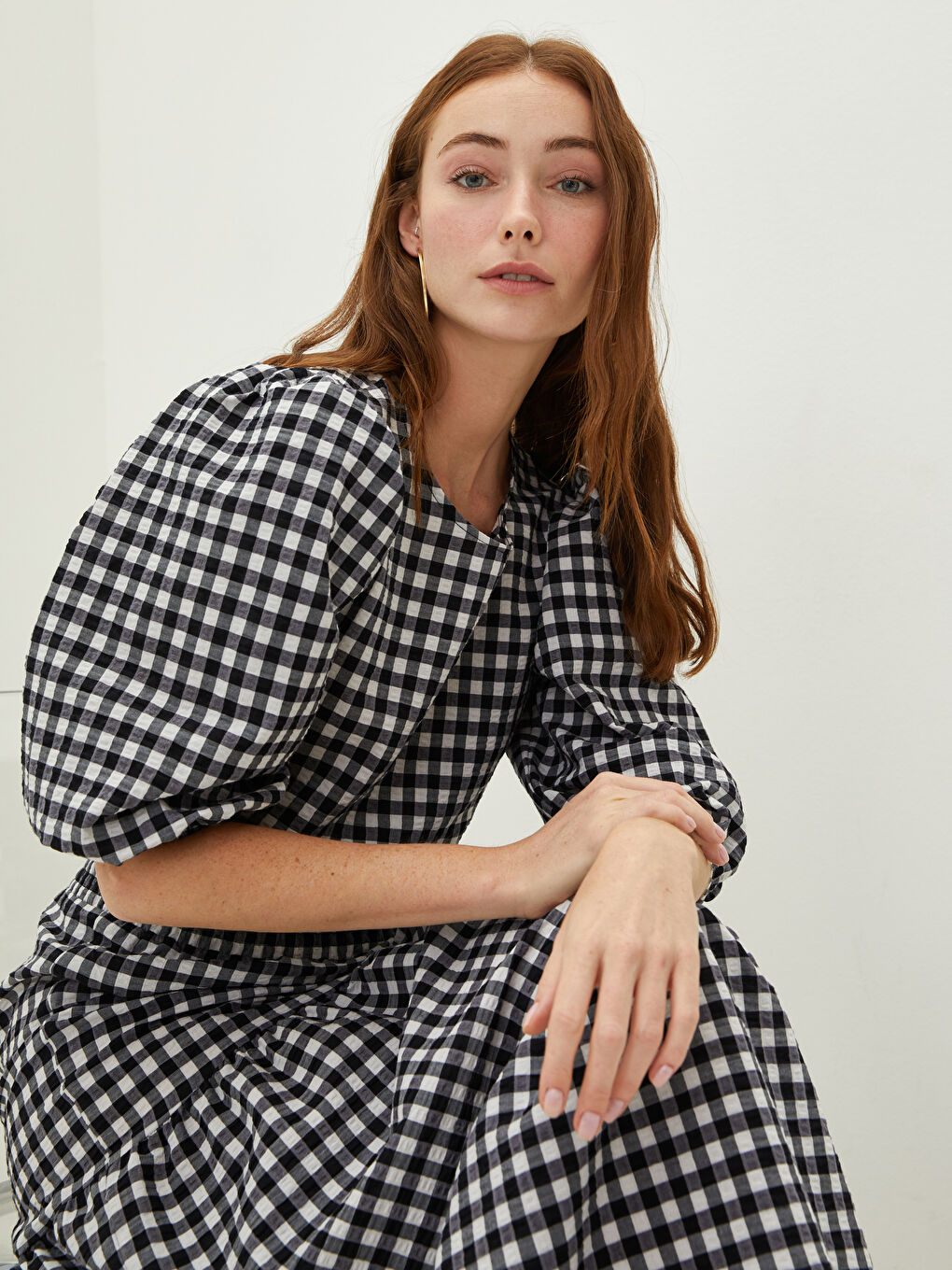 Siyah Bisiklet Yaka Ekose Balon Kollu Kadın Bluz-1