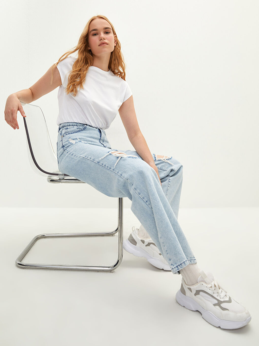 İndigo Yüksek Bel Wideleg Yırtık Detaylı Kadın Jean Pantolon