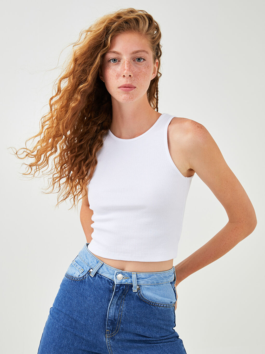 Women's U Neck Straight Sleeveless Crop