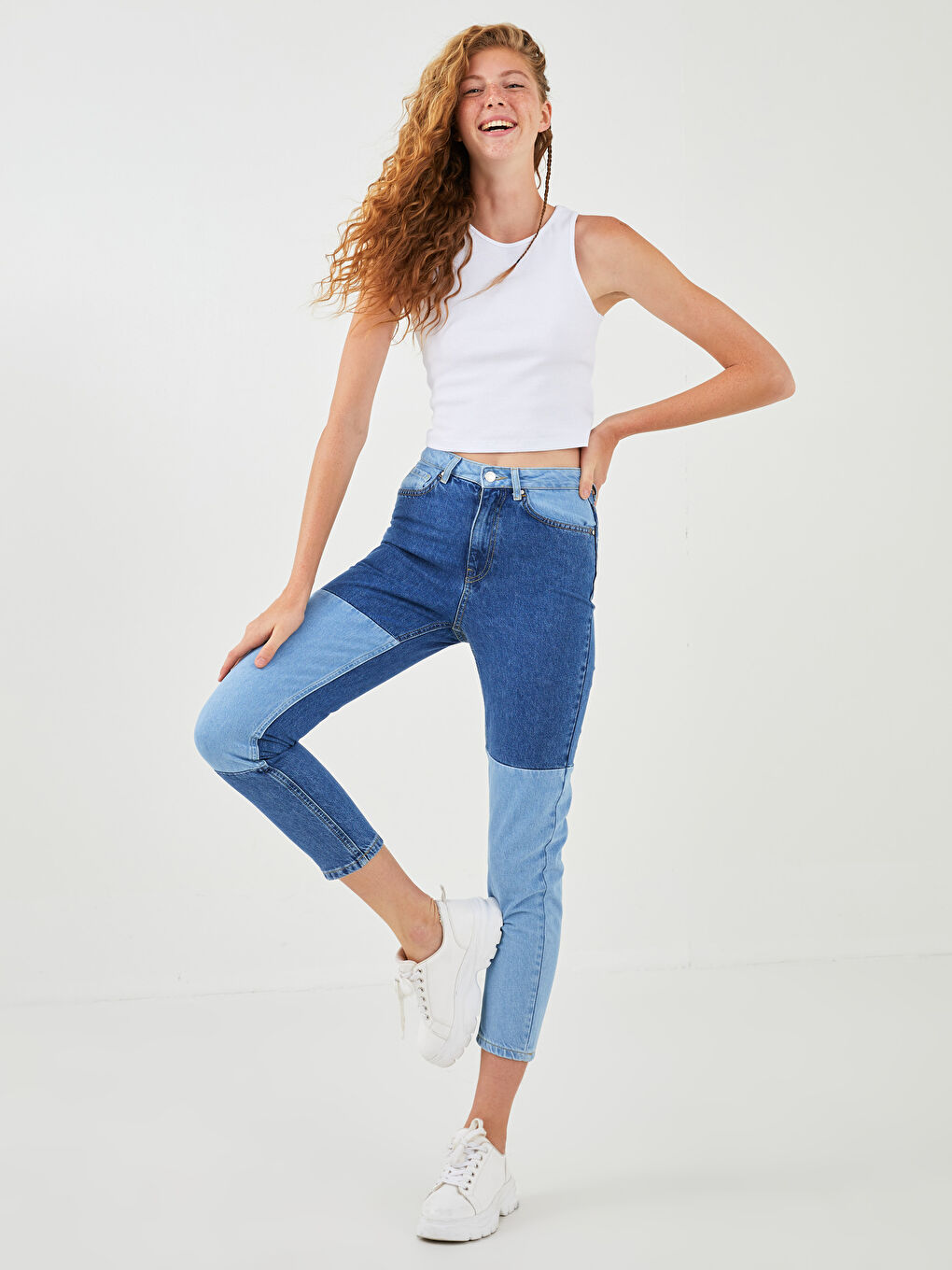 Women's U Neck Straight Sleeveless Crop-2