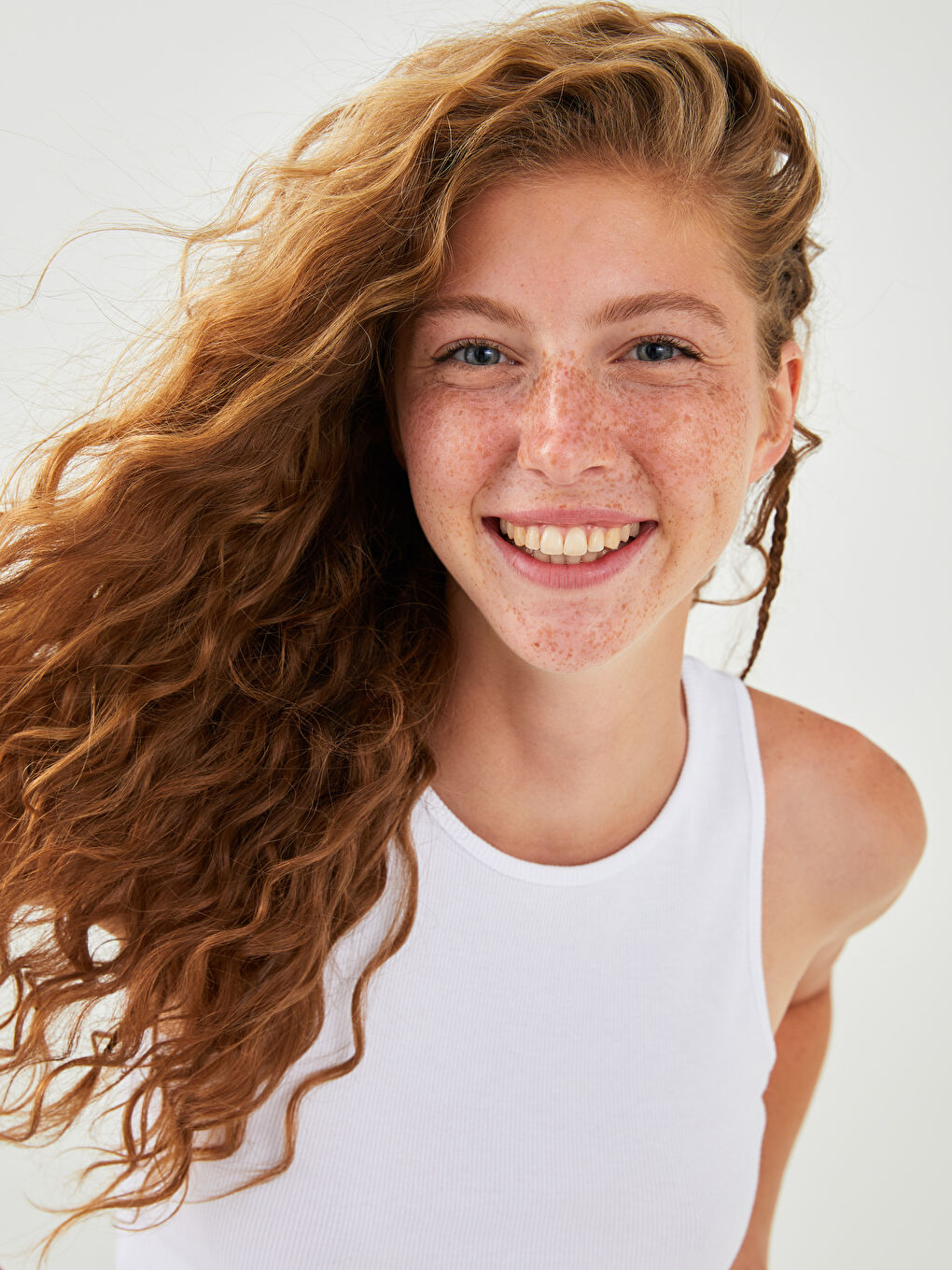 Women's U Neck Straight Sleeveless Crop-3