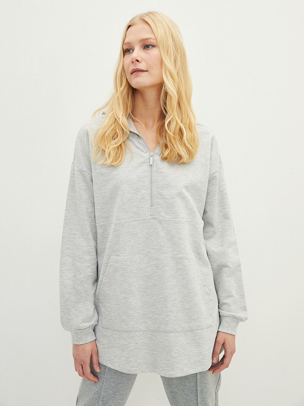 Женская толстовка с капюшоном однотонная с длинным рукавом-1