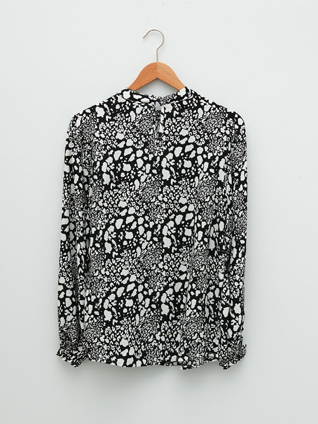 Siyah Bağlamalı Yaka Desenli Uzun Kollu Viskon Kadın Bluz-6