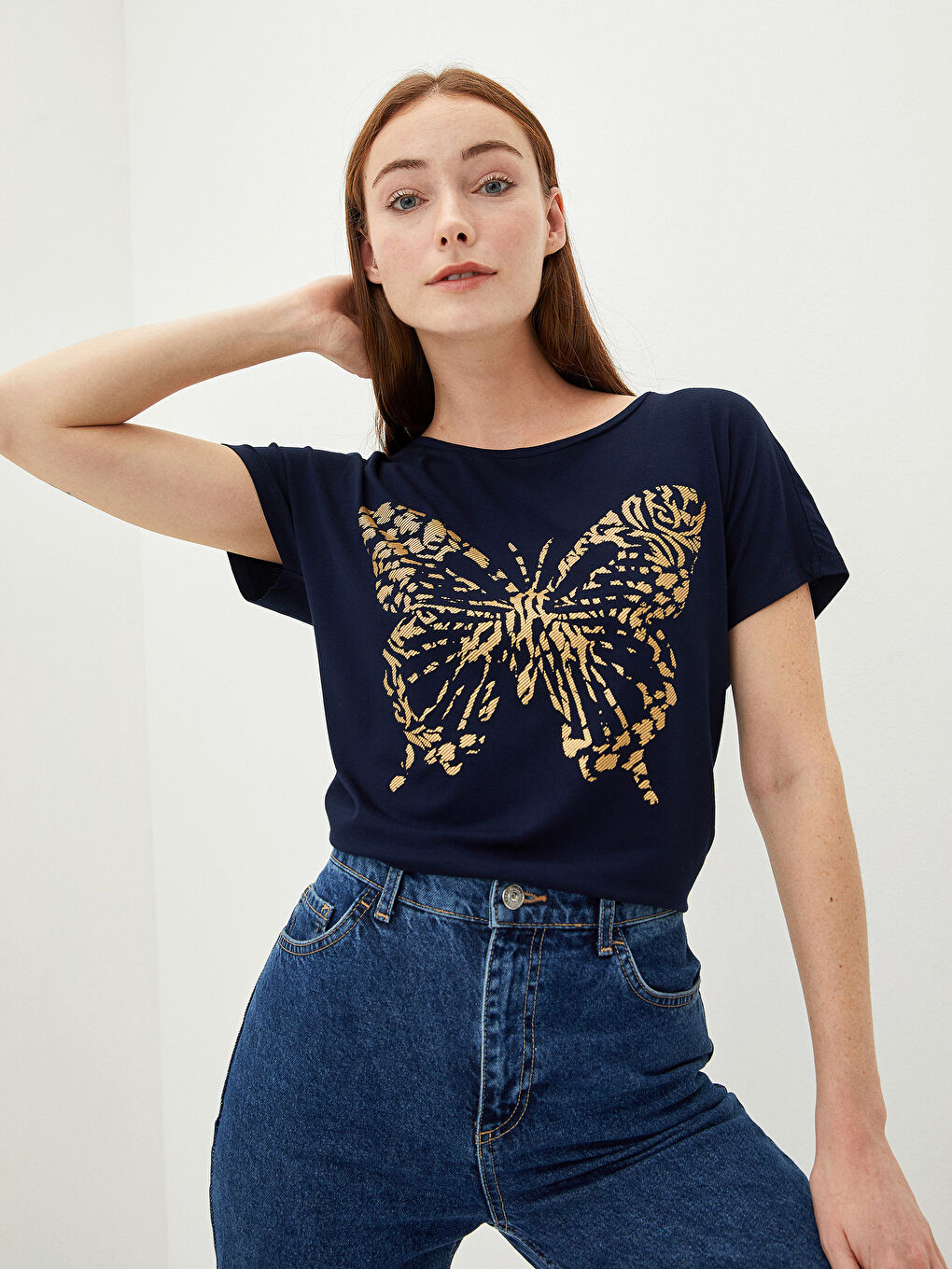 Lacivert Bisiklet Yaka Kelebek Baskılı Kısa Kollu Kadın Tişört