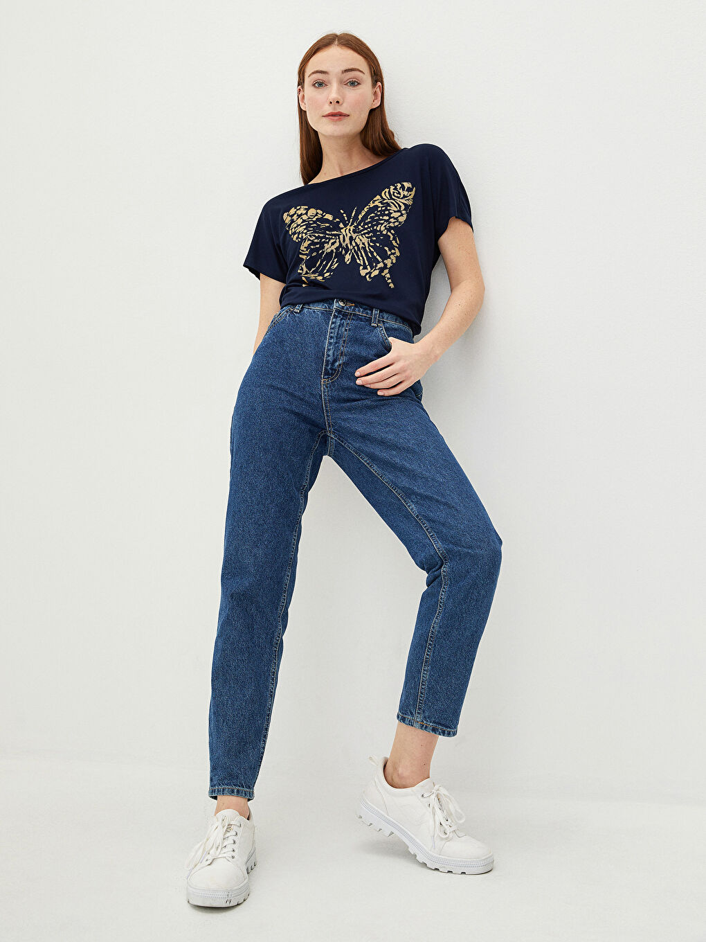 Lacivert Bisiklet Yaka Kelebek Baskılı Kısa Kollu Kadın Tişört-1