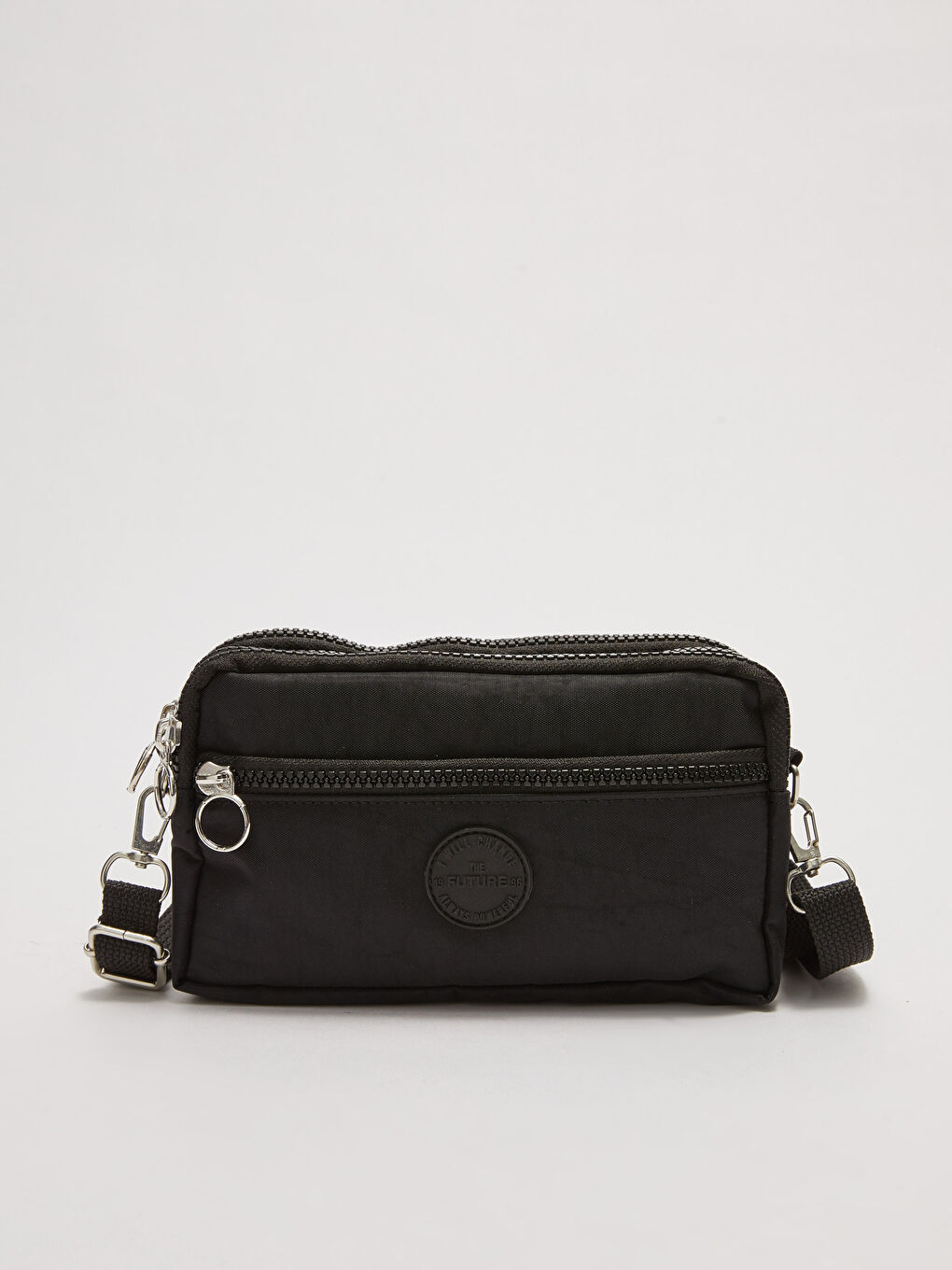 شنطة كروس بودي حريمي بتفاصيل علامات-2