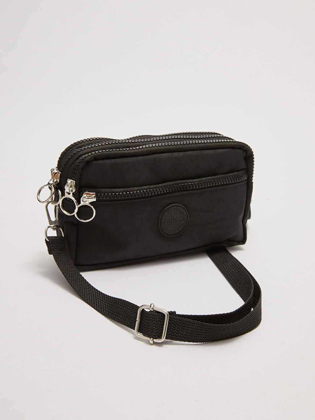 شنطة كروس بودي حريمي بتفاصيل علامات-3