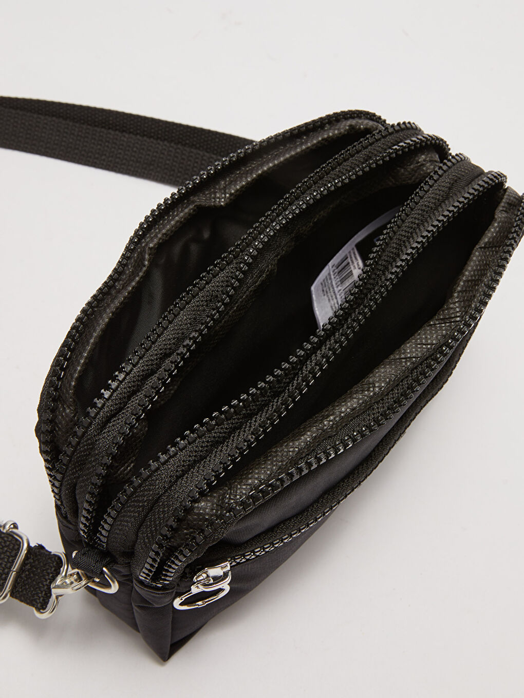 شنطة كروس بودي حريمي بتفاصيل علامات-4