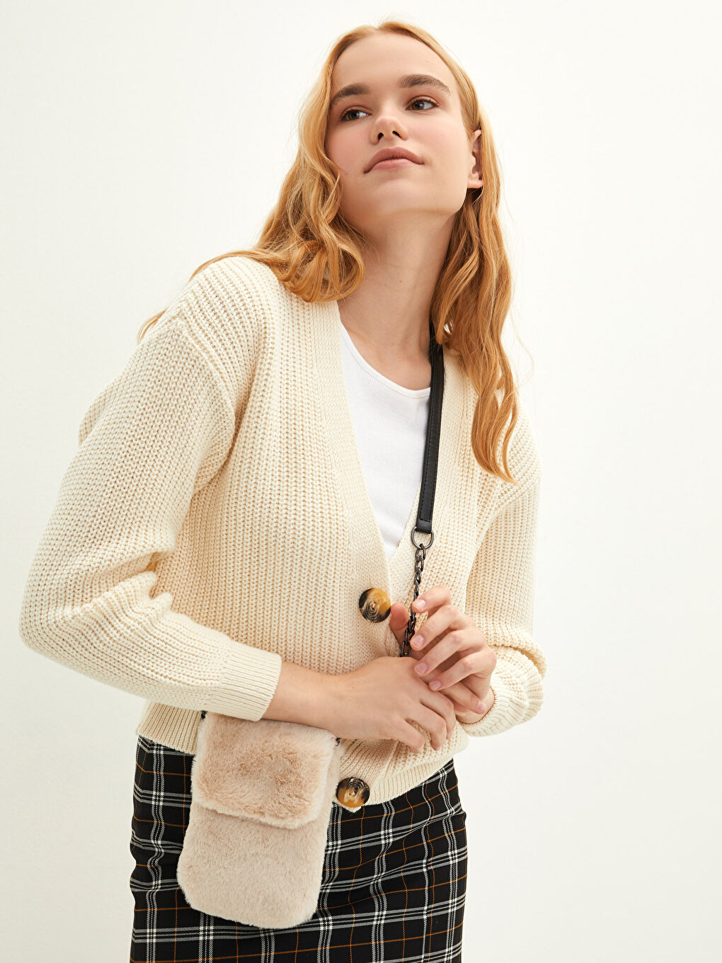 Sac de Téléphone pour Femmes en Peluche avec Chaîne Détail-1