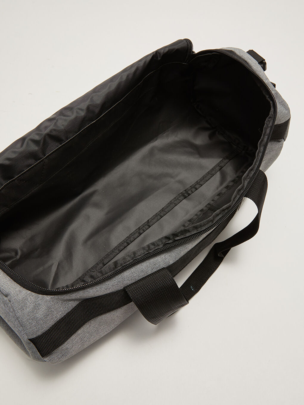 Ерлерге арналған текстуралы матадан жасалған спорттық сөмке-4