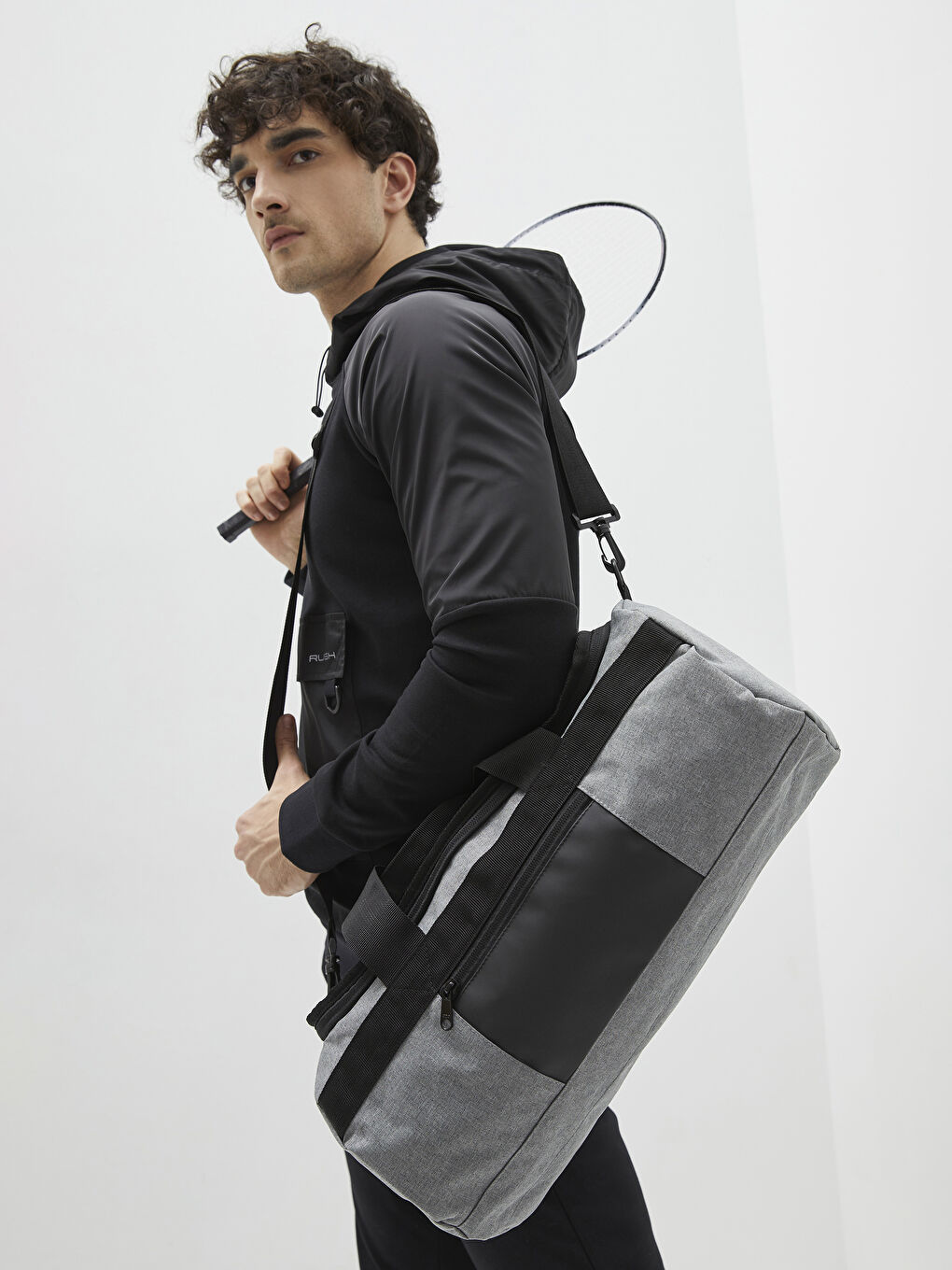 Ерлерге арналған текстуралы матадан жасалған спорттық сөмке