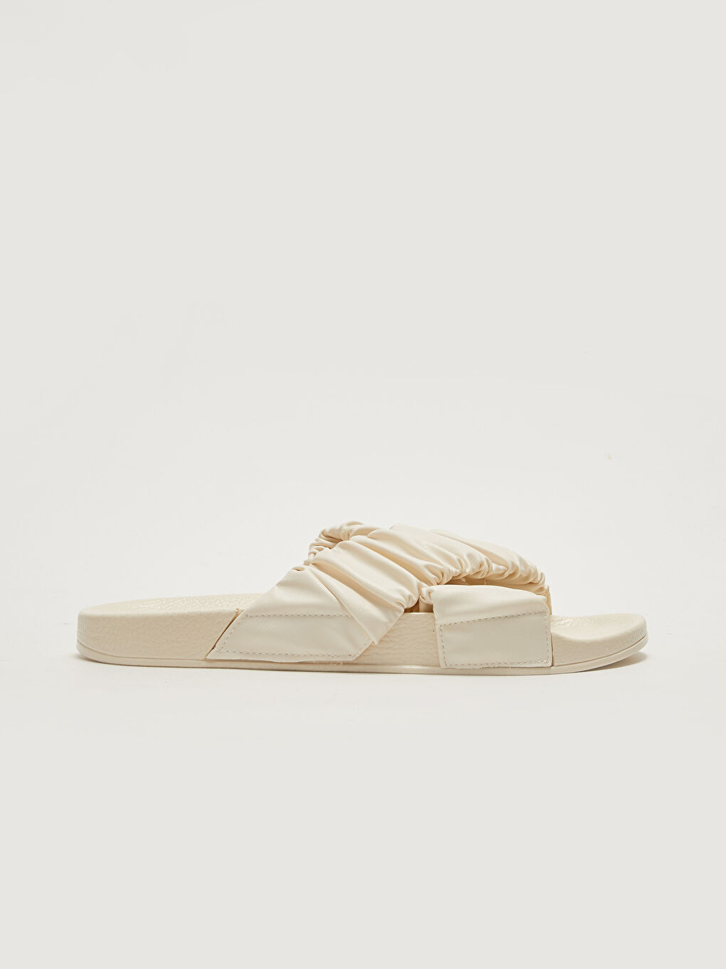 Deri Görünümlü Çapraz Bantlı Büzgülü Kadın Terlik-1