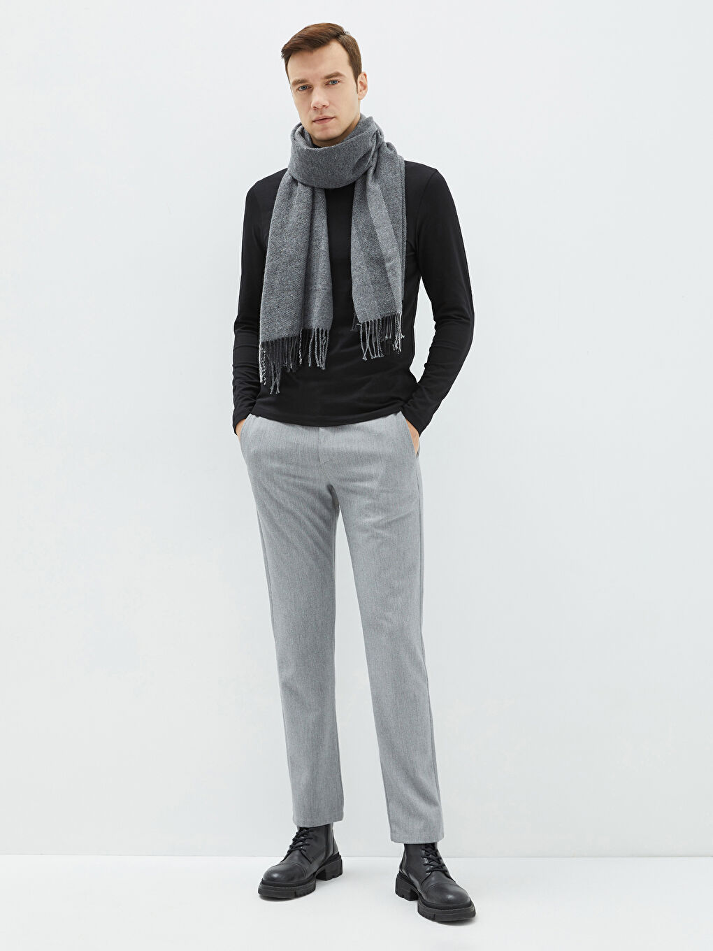 Antrasit Püsküllü Renk Bloklu Erkek Atkı-1