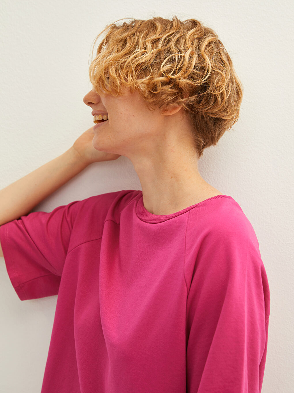 Fuşya Bisiklet Yaka Düz Kısa Kollu Kadın Tişört-3