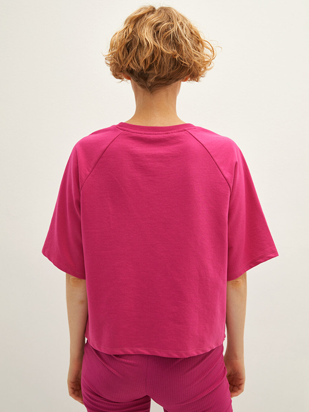 Fuşya Bisiklet Yaka Düz Kısa Kollu Kadın Tişört-4
