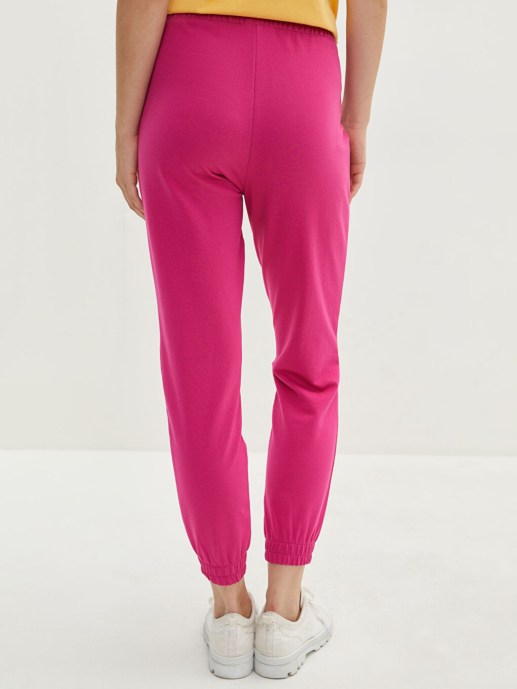 Elastic Waist Regular Pocket Detailed Women's Sweatpants-4