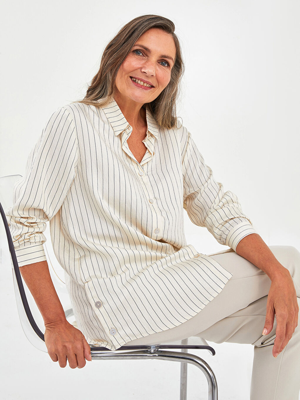 Mavi Önden Düğme Kapamalı Çizgili Uzun Kollu Kadın Gömlek