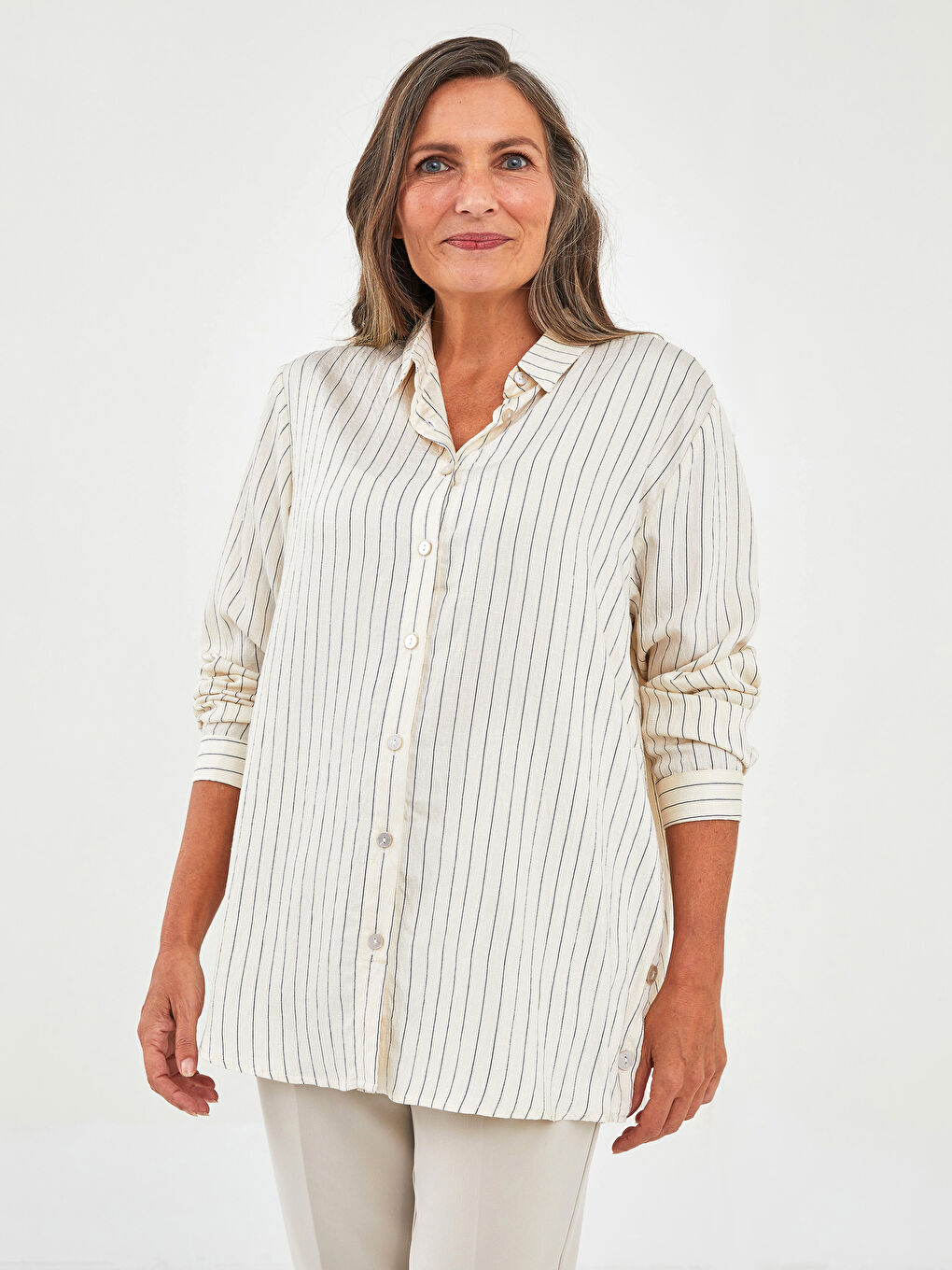 Mavi Önden Düğme Kapamalı Çizgili Uzun Kollu Kadın Gömlek-1