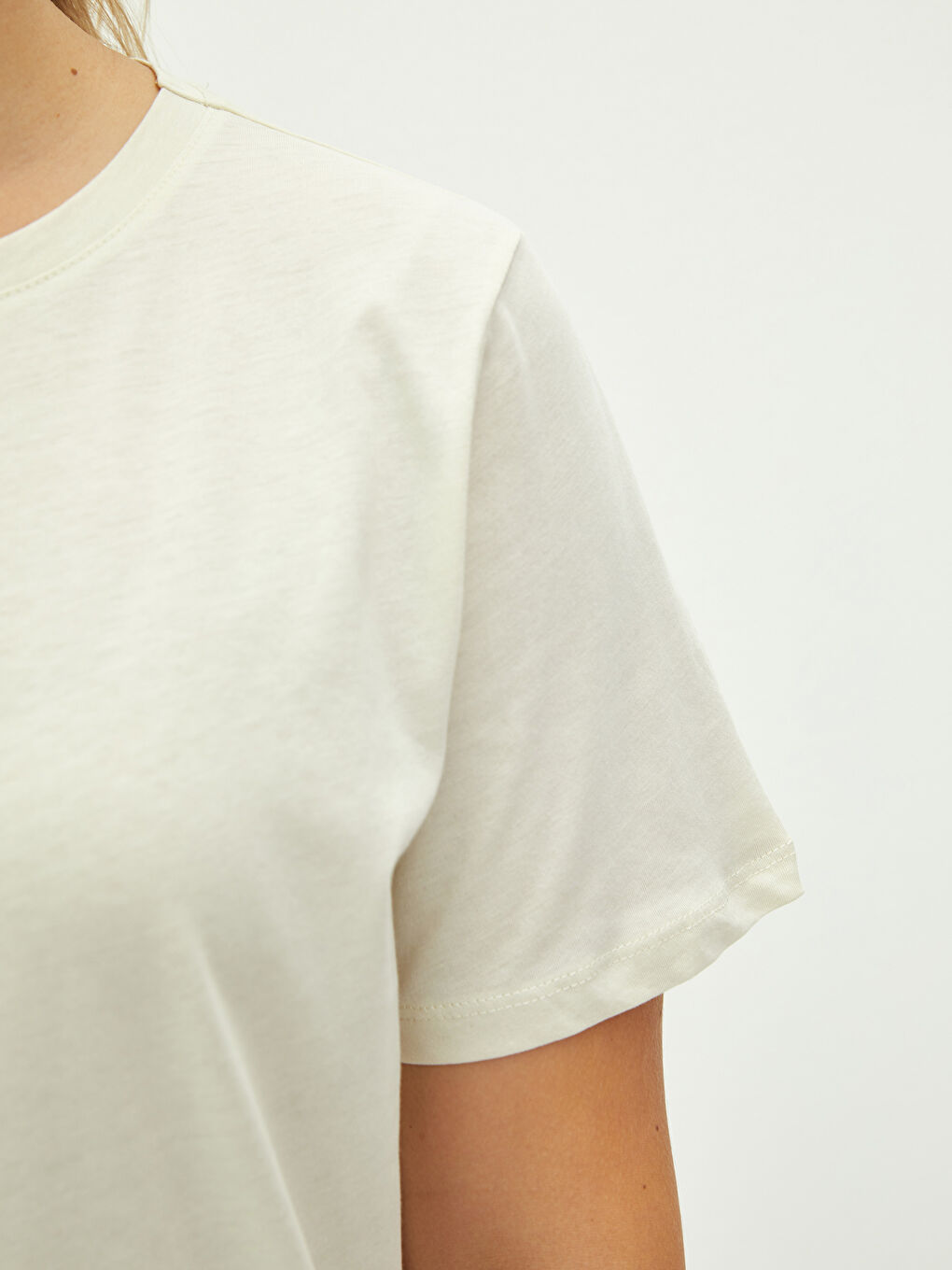 Plus Size Crew Neck Straight Short Sleeve Cotton Women's T-Shirt-3