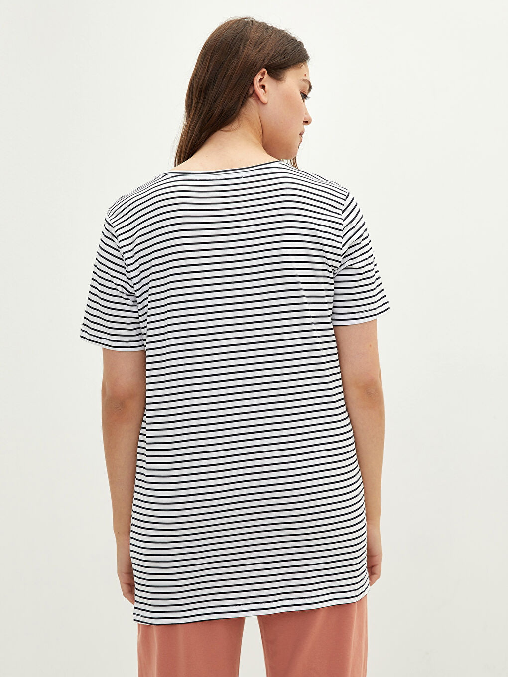 Siyah Büyük Beden Bisiklet Yaka Çizgili Kısa Kollu Pamuklu Kadın Tişört-4