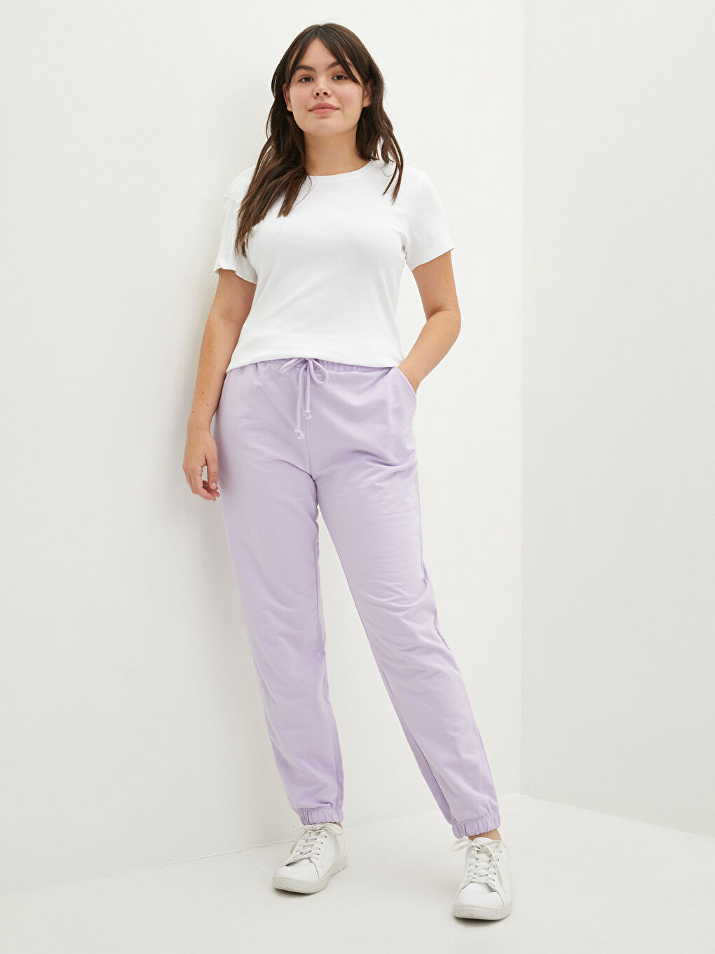 Beyaz Büyük Beden Bisiklet Yaka Düz Kısa Kollu Kadın Tişört-1