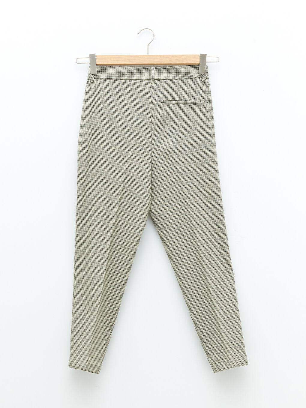 Pantalone sa srednjim strukom, udobnog kroja, karirane, za žene-4