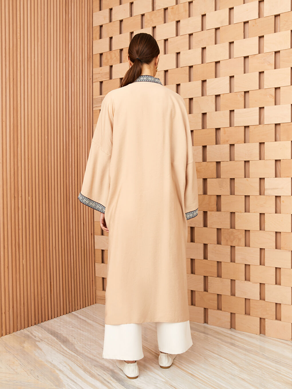 Shawl Collar Plain Long Sleeve Oversize Women's Kimono-4