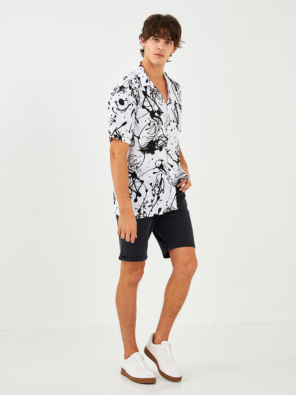 Siyah Regular Fit Kısa Kollu Desenli Viskon Erkek Gömlek-2