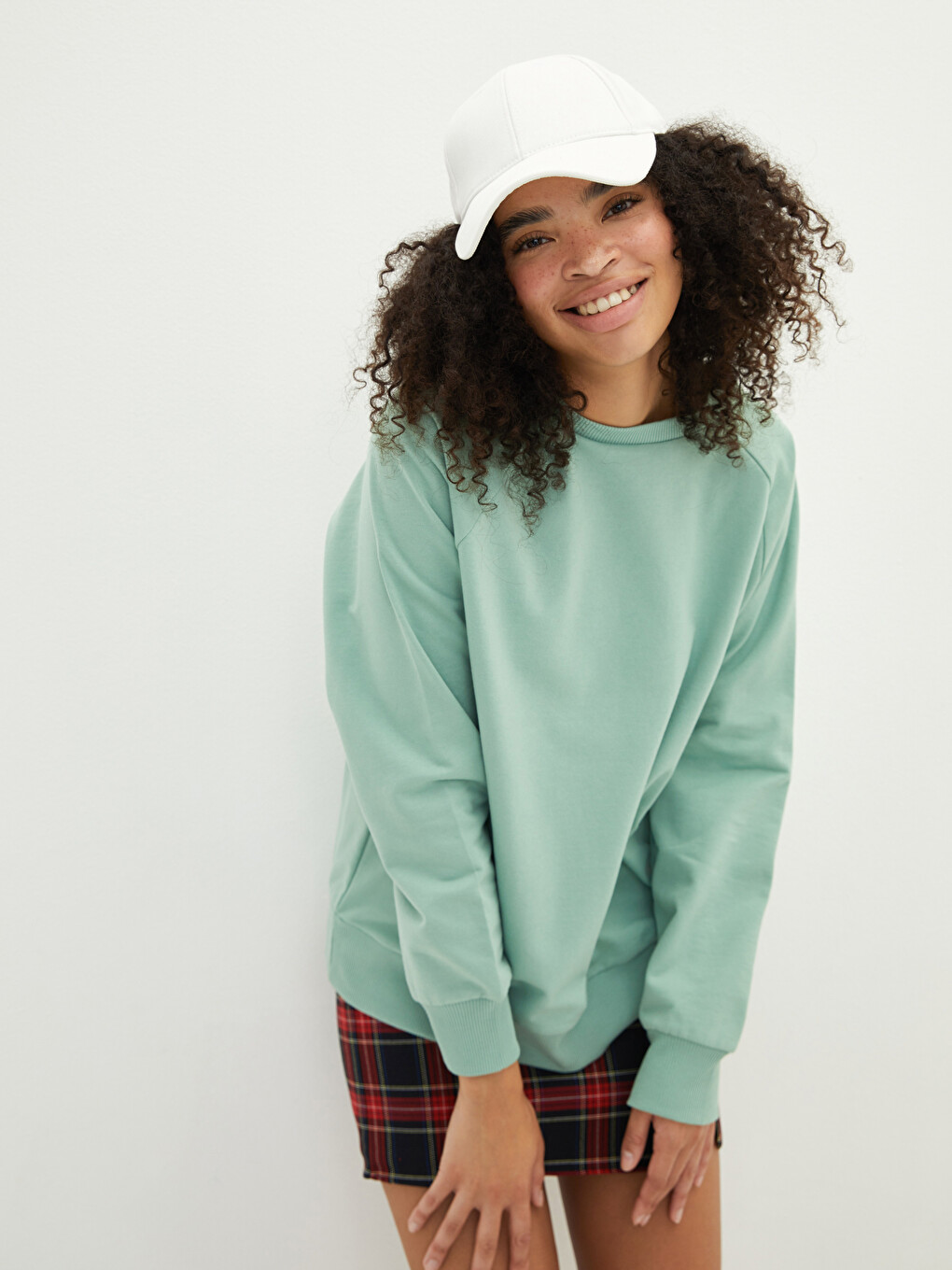 Crew Neck Plain Long Sleeve Women's Sweatshirt