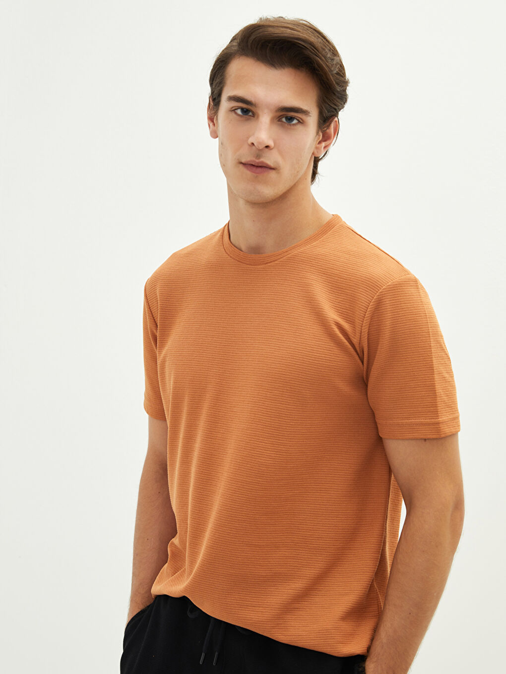 LCWAIKIKI Classic Crew Neck Short Sleeve Basic Men's T-shirt -W1I675Z8-GRX