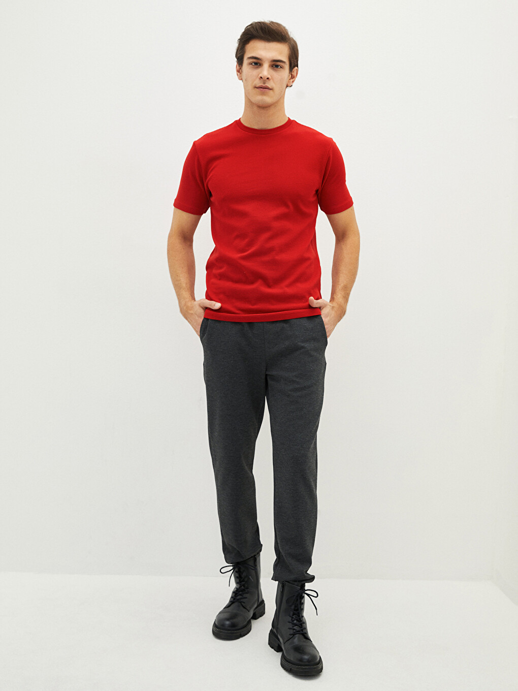 T-shirt E Thjeshtë Me Jakë Të Rrumbullakët Me Mëngë Të Shkurtra Për Burra-3