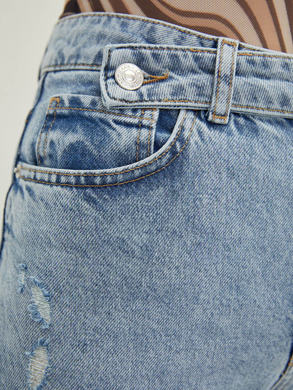 İndigo Yüksek Bel Mom Fit Yırtık Detaylı Kadın Jean Pantolon-2