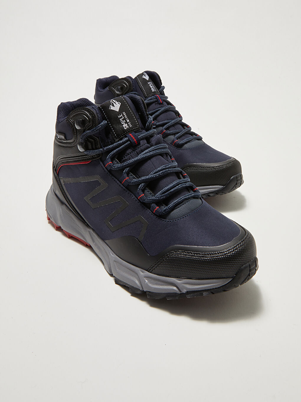 حذاء رجالي للمشي لمسافات طويلة مقاوم للماء بنعل سميك ورباط-2