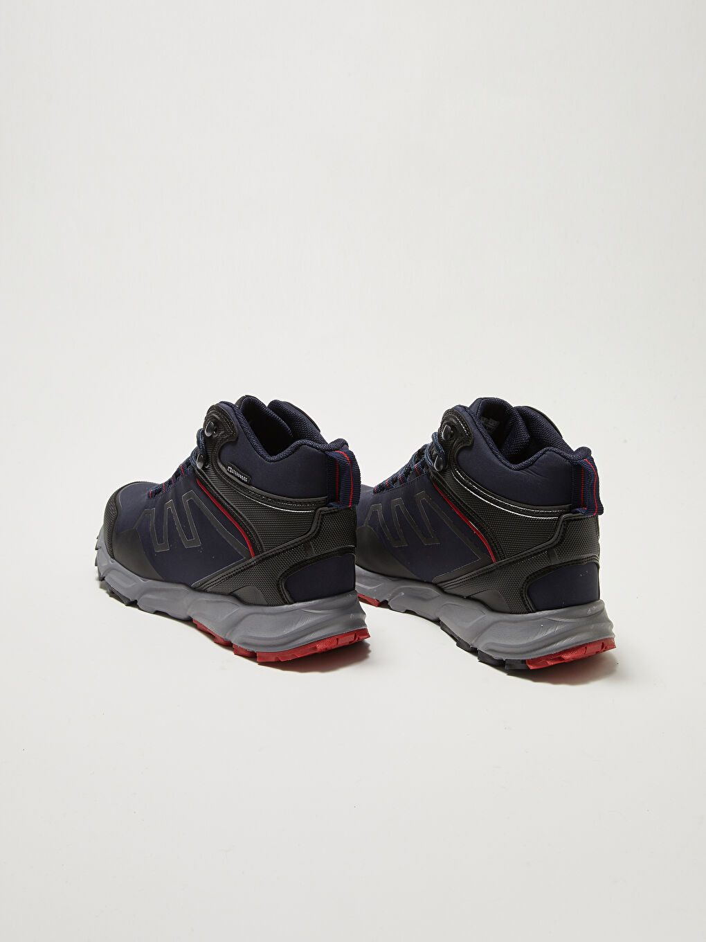 حذاء رجالي للمشي لمسافات طويلة مقاوم للماء بنعل سميك ورباط-3