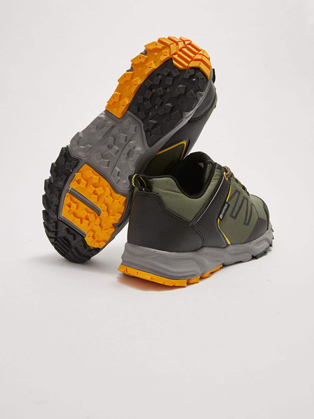 أحذية مشي للرجال مقاومة للماء بنعل سميك بأربطة-3