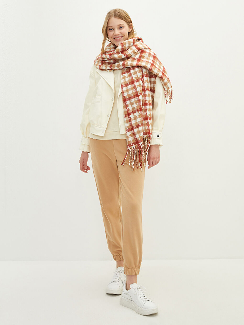 Patterned Tasseled Women's Scarf-1