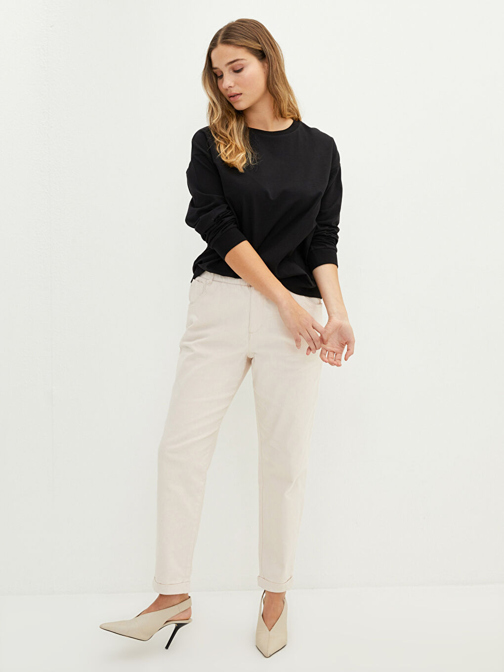 LC WAIKIKI Plus Size Crew Neck Regular Long Sleeve Women's Sweatshirt -W1I732Z8-CVL