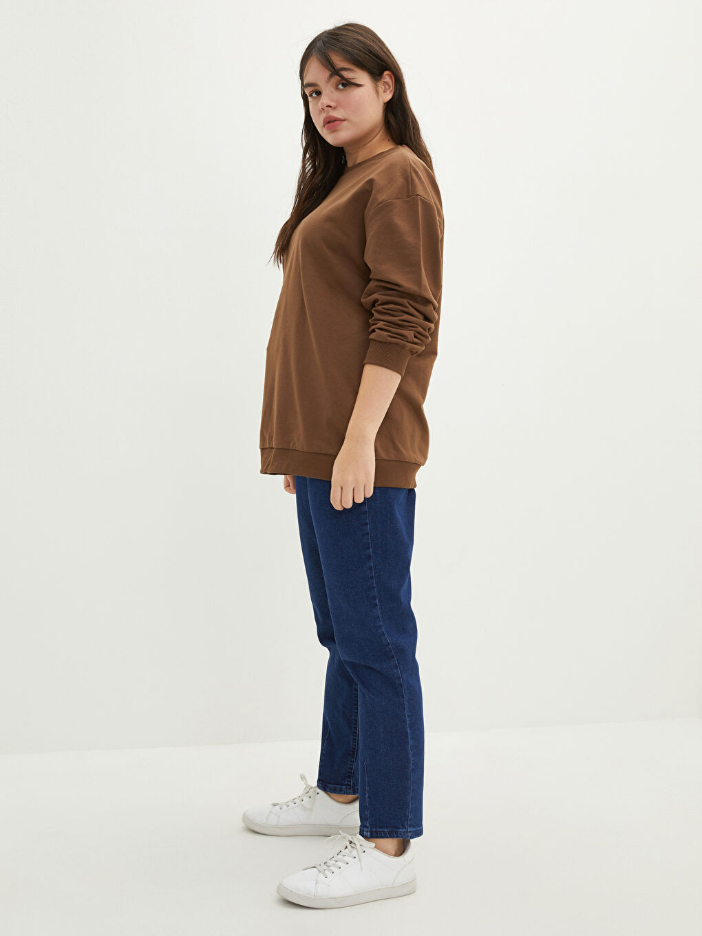 Büyük Beden Bisiklet Yaka Düz Uzun Kollu Kadın Sweatshirt-1
