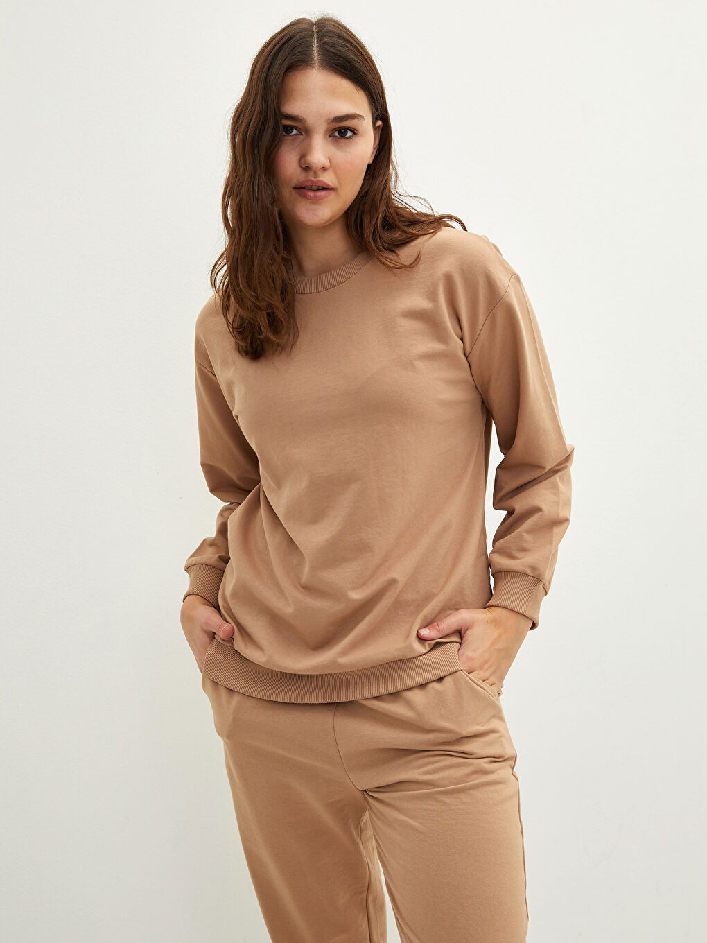 Sweat-shirt pour Femmes Grande Taille Col Rond Régulier Manches Longues-1