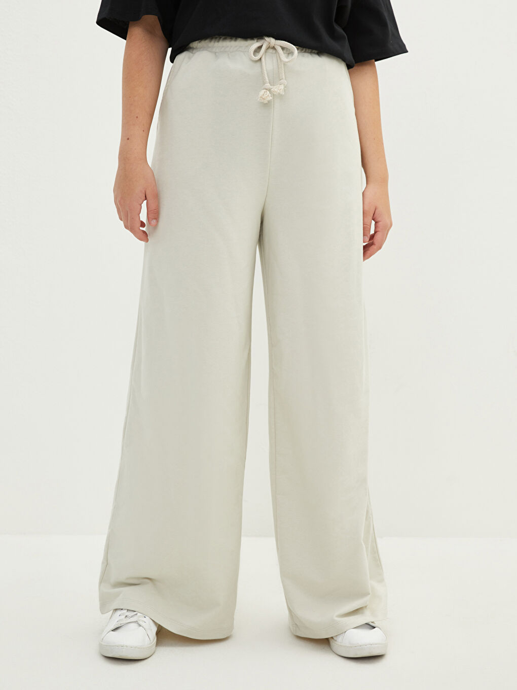 Plus Size Elastic Waist Straight Pocket Detailed Wide Leg Women's Sweatpants-3