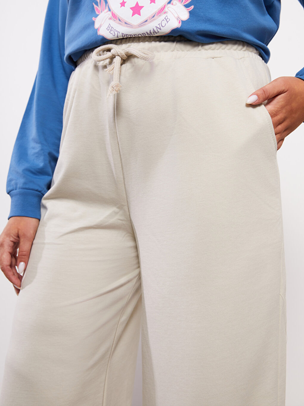 Plus Size Elastic Waist Straight Pocket Detailed Wide Leg Women's Sweatpants-4